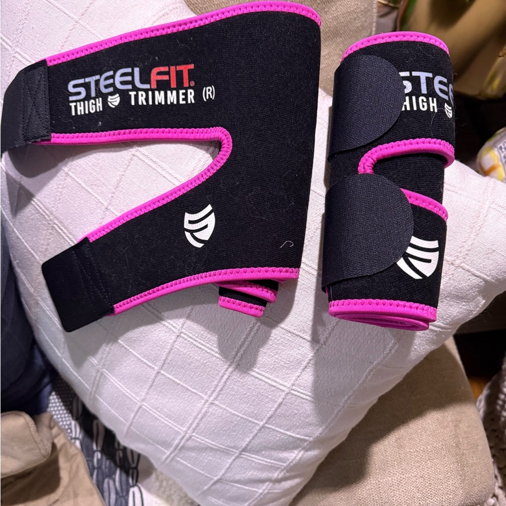 Thigh Trimmer - Black and Pink